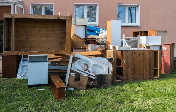 Best Professional Junk Removal  in Iron Mountain, MI
